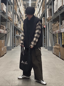 「A.P.C.（アーペーセー）のアイテム（バッグ）」を使った、Hiromuさん（メンズ・180cm）の春コーディネート