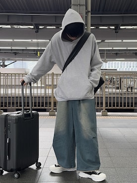 「HARE（ハレ）のアイテム（バッグ）」を使った、Hiromuさん（メンズ・180cm）の春コーディネート