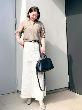 「アイテム（デニムスカート）」を使った、kumikoさん（レディース・165cm）の秋コーディネート