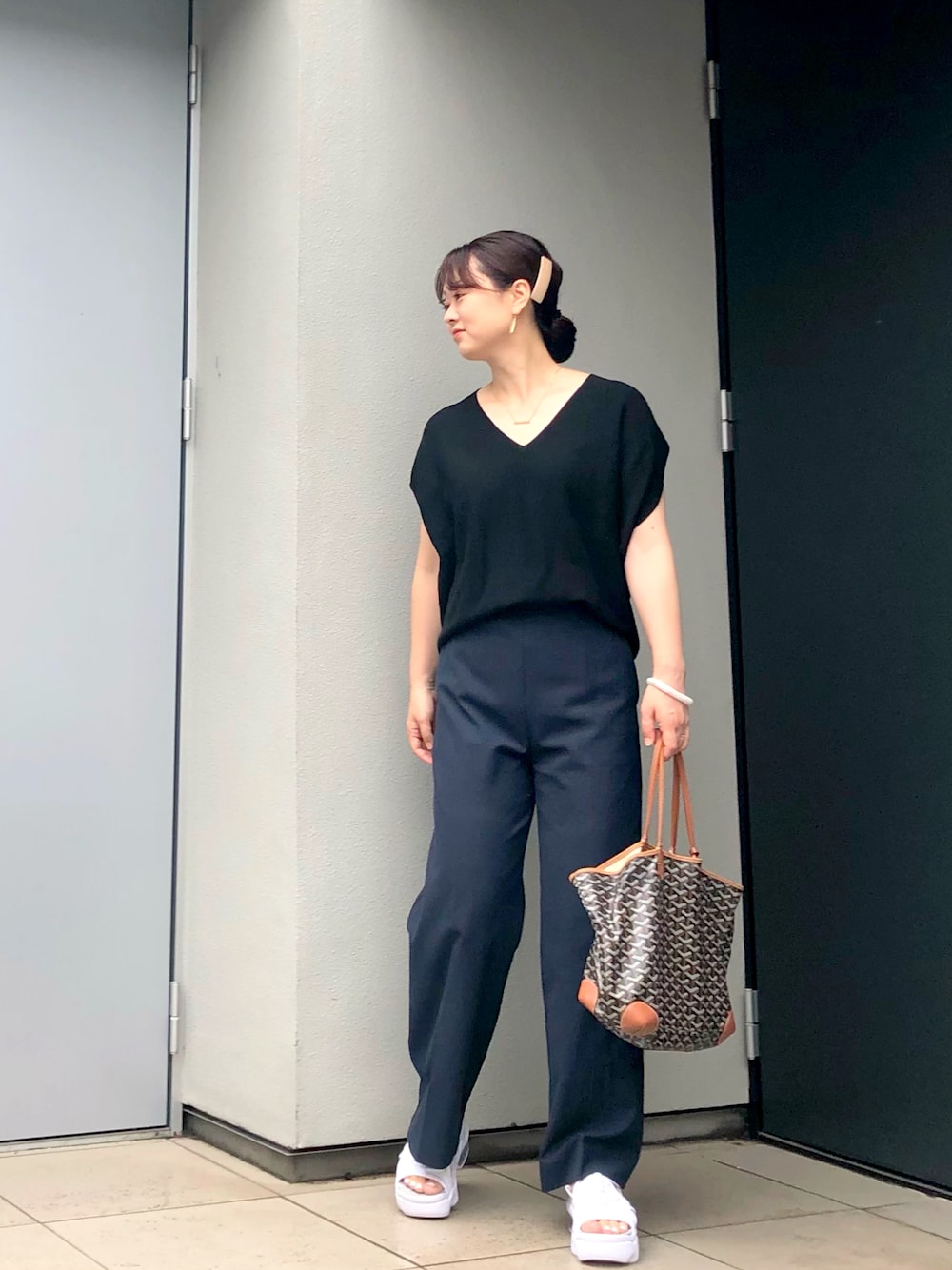 IENA（イエナ）の「コットンストレッチ コクーンVネックプル