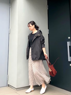 「リブニット」｜「アイテム（マウンテンパーカー）」を使った、kumikoさん（レディース・165cm）の秋コーディネート