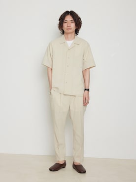 「ADAM ET ROPE'（アダムエロペ）のアイテム（スリッポン）」を使った、ADAM ET ROPE' HOMME STAFFさん（メンズ・173cm）の春コーディネート