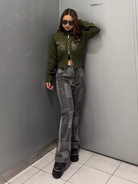 「MURUA（ムルーア）のアイテム（デニムパンツ）」を使った、横幕学美さん（レディース・153cm）の秋コーディネート