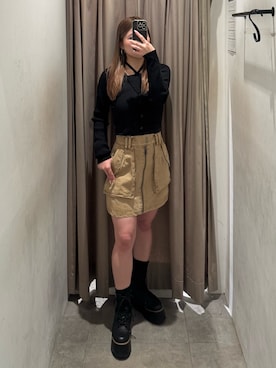 「MURUA（ムルーア）のフロントZIPアウトポケットミニスカート（スカート、ベージュ系）」を使った、横幕学美さん（レディース・153cm）の春コーディネート