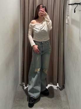 「MURUA（ムルーア）のバレルレッグクラッシュデニム（デニムパンツ、ブルー系）」を使った、横幕学美さん（レディース・153cm）の春コーディネート