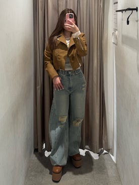 「MURUA（ムルーア）のバレルレッグクラッシュデニム（デニムパンツ、ブルー系）」を使った、横幕学美さん（レディース・153cm）の春コーディネート