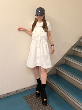 「MURUA（ムルーア）のダブルベルトソックブーツサンダル（ブーツ、ブラック系）」を使った、横幕学美さん（レディース・153cm）の夏コーディネート