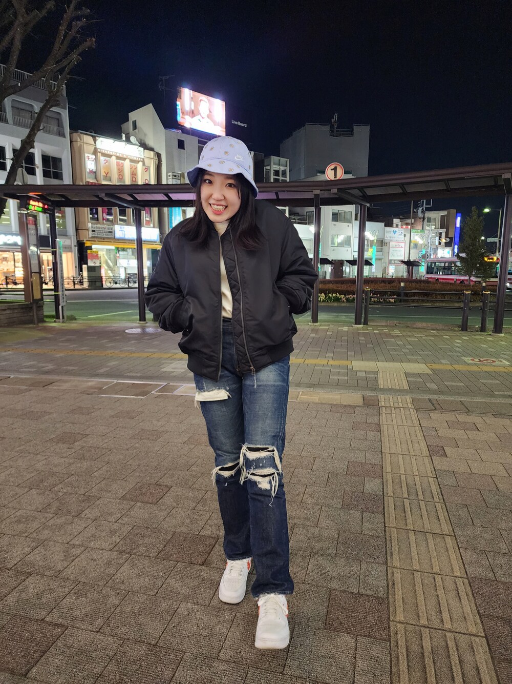 「アツいコーデ全部見せ、スニーカー」｜「NIKEのアイテム（ハット、ブルー系）」を使った、𝐀𝐒𝐔𝐊𝐀さん（レディース・160cm）の夏コーディネートの1枚目の写真