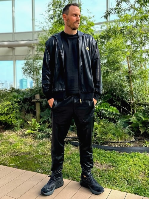 d.i.a. ダイア【ゴールドゼブラフード付きトップス】 Stadium Gold ルーズフィット フード付きトラックトップ / ジャージ