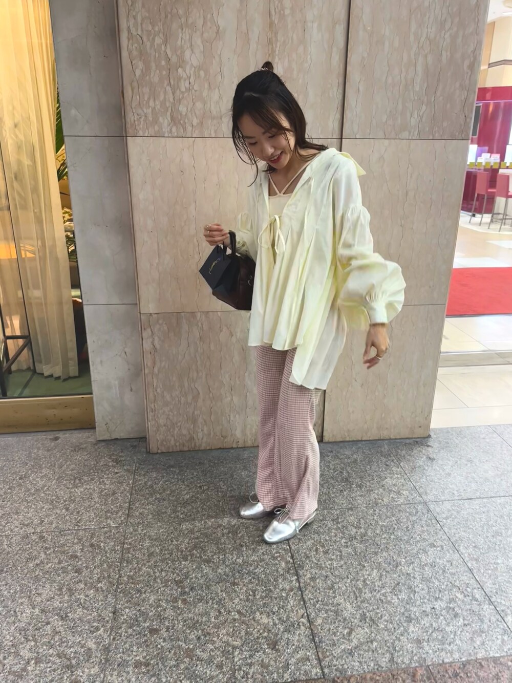 「レギパン、シャツスタイル、宇野ちゃん、LAVANDA」｜「LAVANDAのアイテム（シャツ/ブラウス、イエロー系）」を使った、ちゃそさん（レディース・157cm）の秋コーディネートの1枚目の写真