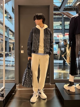「ARMANI EXCHANGE（アルマーニエクスチェンジ）のアイテム（パーカー）」を使った、yu---sukeさん（メンズ・183cm）の冬コーディネート