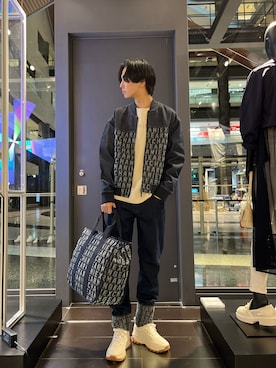 「ARMANI EXCHANGE（アルマーニエクスチェンジ）のアイテム（トートバッグ）」を使った、yu---sukeさん（メンズ・183cm）の春コーディネート