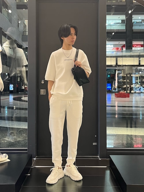 コーデのアクセントに♪【EMPORIO ARMANI】クロスボディバッグ Amazon | エンポリオアルマーニ レディース クロスボディバッグ