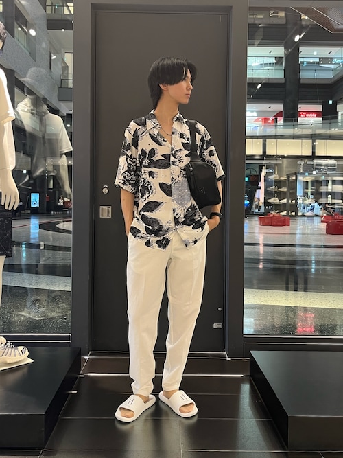 コーデのアクセントに♪【EMPORIO ARMANI】クロスボディバッグ 1664262520.jpg