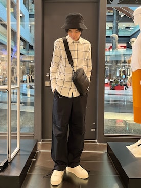 「ARMANI EXCHANGE（アルマーニエクスチェンジ）のアイテム（カーゴパンツ）」を使った、yu---sukeさん（メンズ・183cm）の夏コーディネート