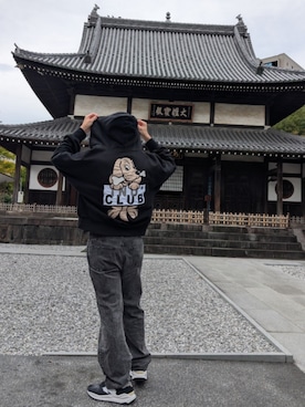 「アイテム（スニーカー）」を使った、石井さん（メンズ・183cm）の秋コーディネート