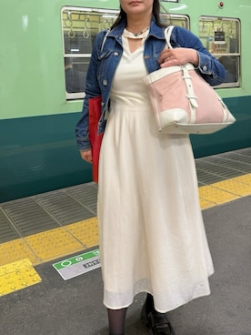 「MAJESTIC LEGON（マジェスティックレゴン）の袖スリットフレアーワンピース（ワンピース、ホワイト系）」を使った、tsubasa harada    さん（レディース・151cm）の春コーディネート