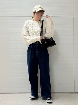 「SHOO・LA・RUE（シューラルー）の【S-LL】一枚で主役級。フリンジが目を惹くゆるニット（ニット/セーター、ホワイト系）」を使った、Juraさん（レディース・162cm）の冬コーディネート