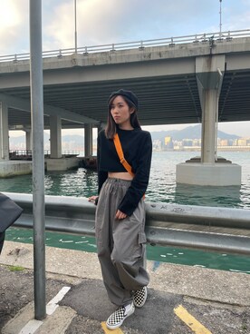 「アイテム（バッグ、オレンジ系）」を使った、1ttingさん（レディース・160cm）の冬コーディネート