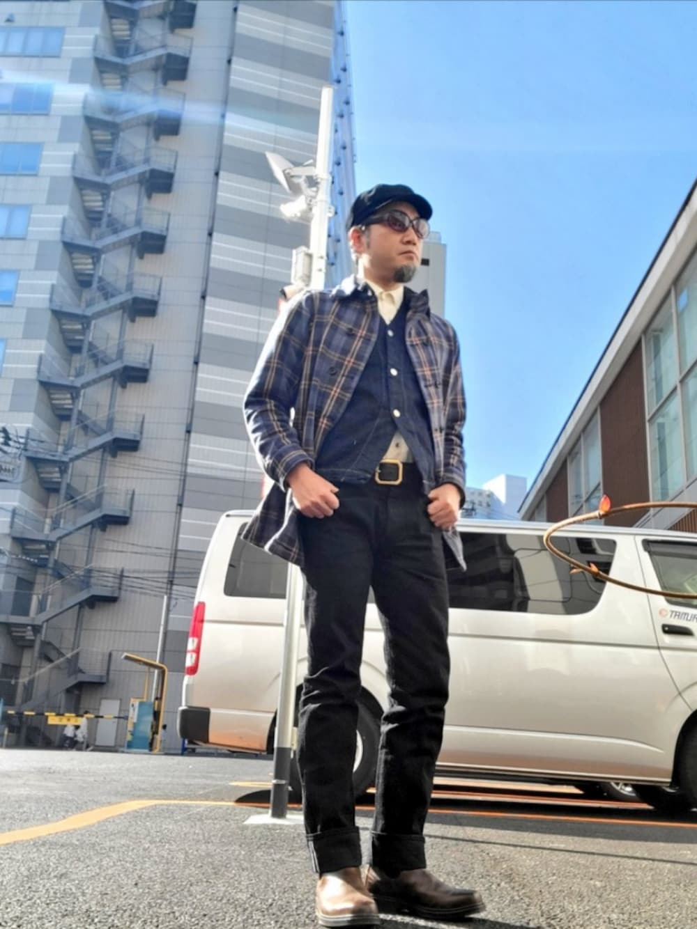 「NEW YORK HATのアイテム（ハンチング/ベレー帽、ブラック系）」を使った、makotayouさん（メンズ・177cm）の冬コーディネートの1枚目の写真