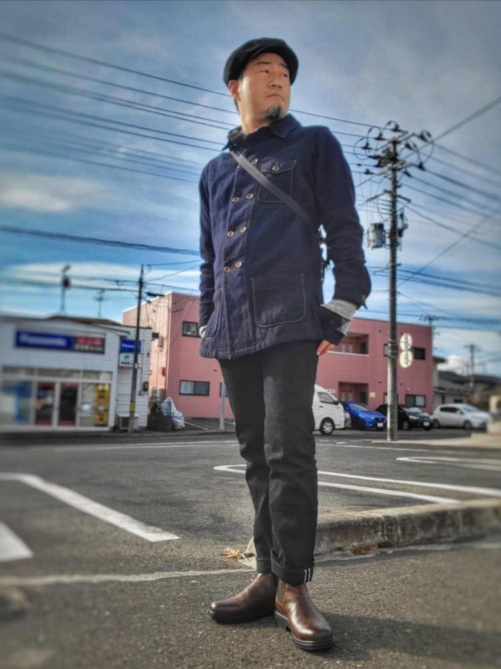 「SUGAR CANEのアイテム（デニムパンツ、ブラック系）」を使った、makotayouさん（メンズ・177cm）の冬コーディネートの1枚目の写真