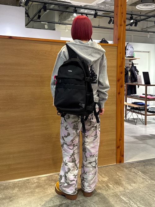 FACE LABEL ADVENTURE BACKPACK 【30L/大容量/A4サイズ/PC収納可能