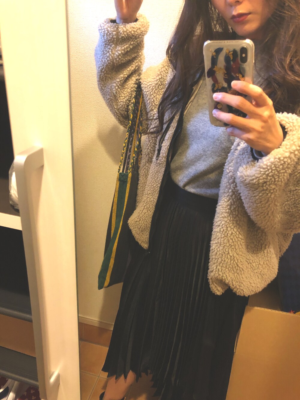 「大人カジュアル、MA-1、ニット/セーター、スカート、SHEL'TTER、titivate、RANDA、秋のコーデ」｜「titivateのﾘﾊﾞｰｼﾌﾞﾙﾁｪｽﾄｼﾞｯﾌﾟﾎﾞｱﾌﾞﾙｿﾞﾝ（ブルゾン、ベージュ系）」を使った、マユさん（レディース・159cm）の秋コーディネートの1枚目の写真