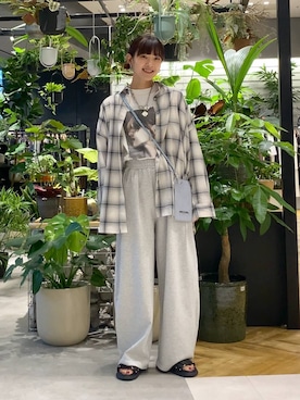 「アイテム（スマホグッズ）」を使った、mami222さん（レディース・164cm）の夏コーディネート