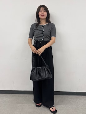 「CAPRICIEUX LE'MAGE（カプリシューレマージュ）のフロントタックフリルT（Tシャツ/カットソー、グレー系）」を使った、mutsumi_lemageさん（レディース・164cm）の春コーディネート