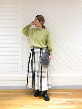 「Aラインスカート」｜「アイテム（アクセサリー）」を使った、mutsumi_lemageさん（レディース・164cm）の冬コーディネート
