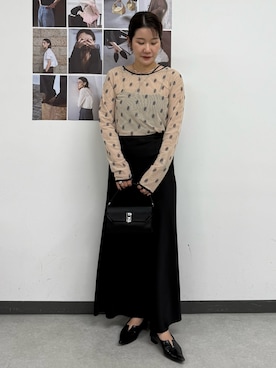 「CAPRICIEUX LE'MAGE（カプリシューレマージュ）の【前後2WAY】2WAYモノグラムシアーTシャツ（Tシャツ/カットソー）」を使った、mutsumi_lemageさん（レディース・164cm・30代）の秋コーディネート