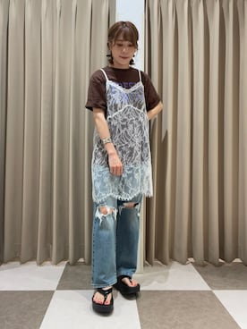 「ITEMS URBANRESEARCH（アイテムズ アーバンリサーチ）のロゴビッグTシャツ（Tシャツ/カットソー、ブラウン系）」を使った、Na_427さん（レディース・156cm）の夏コーディネート