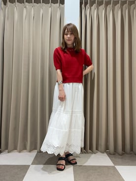 「ITEMS URBANRESEARCH（アイテムズ アーバンリサーチ）のペーパータッチハンソデニット（ニット/セーター、レッド系）」を使った、Na_427さん（レディース・156cm）の夏コーディネート