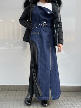 「デニムワンピース」｜「アイテム（ダウンジャケット/コート）」を使った、kiyomiさん（レディース・155cm）の秋コーディネート