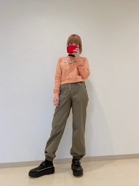 「DIESEL（ディーゼル）のアイテム（カーゴパンツ）」を使った、ER!さん（レディース・158cm）の冬コーディネート