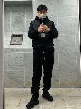 「アイテム（香水）」を使った、Cecil Beatonさん（メンズ・178cm）の冬コーディネート