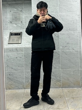 「アイテム（フレグランス）」を使った、Cecil Beatonさん（メンズ・178cm）の冬コーディネート