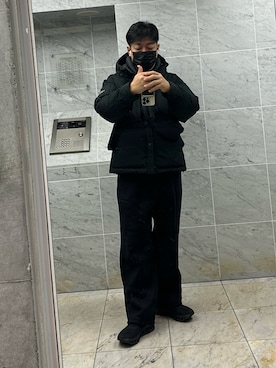 「アイテム（スウェットパンツ）」を使った、Cecil Beatonさん（メンズ・178cm）の冬コーディネート