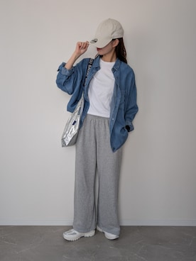「NEW ERA（ニューエラ）のアイテム」を使った、HALさん（レディース・162cm）の秋コーディネート