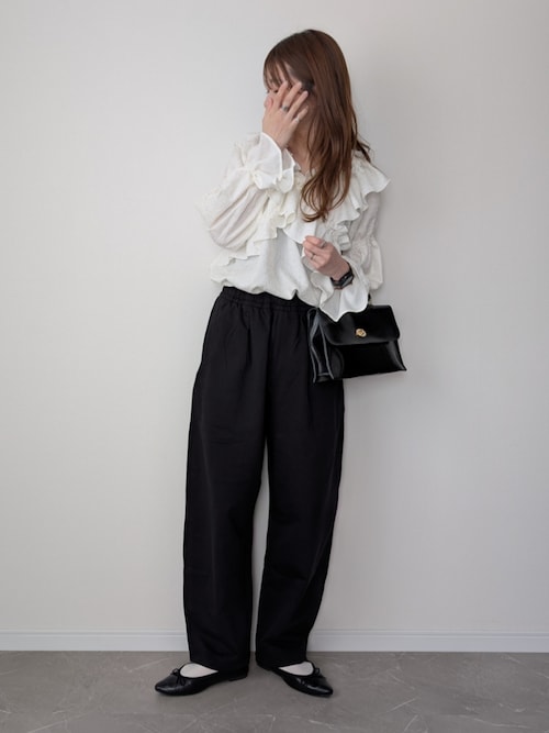 ZIMMERMANN トップス オフショルダー ブラック トップス 210D BLOOM SHOULDER *BLACK NAME ショルダーバッグ 【公式
