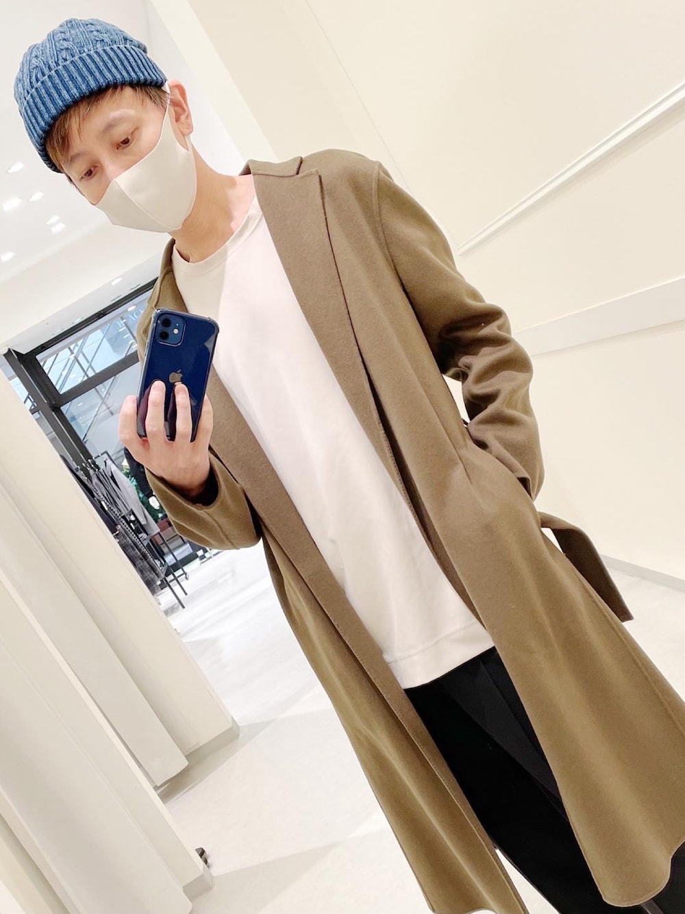 「ランバン、カシミヤ、ウール、キュプラ、チェスターコート、オーバーサイズ、羊毛、日本製、ジョイックス」｜「LANVIN collectionのアイテム（ジャケット/アウター、グリーン系）」を使った、Daisuke Morimotoさん（メンズ・178cm）の秋コーディネートの1枚目の写真