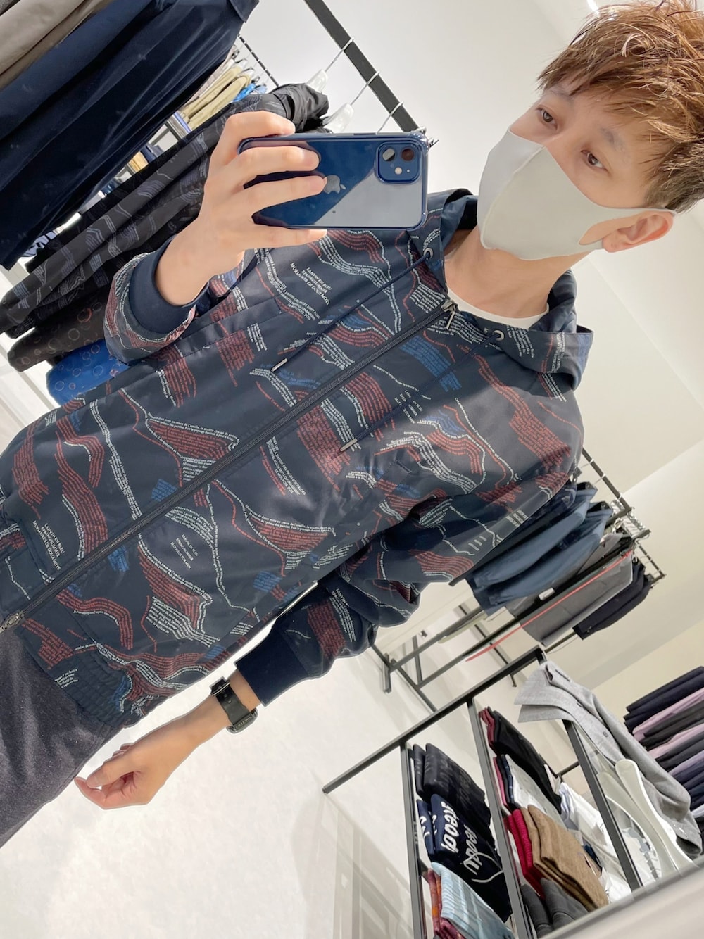 「ランバンオンブルー、パーカー、ナイロン、総柄」｜「LANVIN en Bleuのスパイダーウェブ フードブルゾン（ブルゾン、ブルー系）」を使った、Daisuke Morimotoさん（メンズ・178cm）の秋コーディネートの1枚目の写真