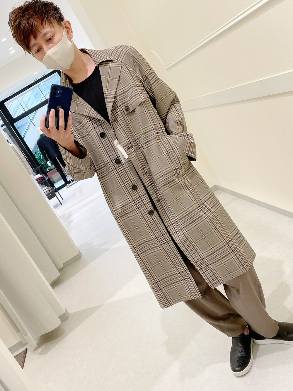 「ランバン、コート、チェック柄」｜「LANVIN collectionのアイテム（ジャケット/アウター、ベージュ系）」を使った、Daisuke Morimotoさん（メンズ・178cm）の秋コーディネートの1枚目の写真
