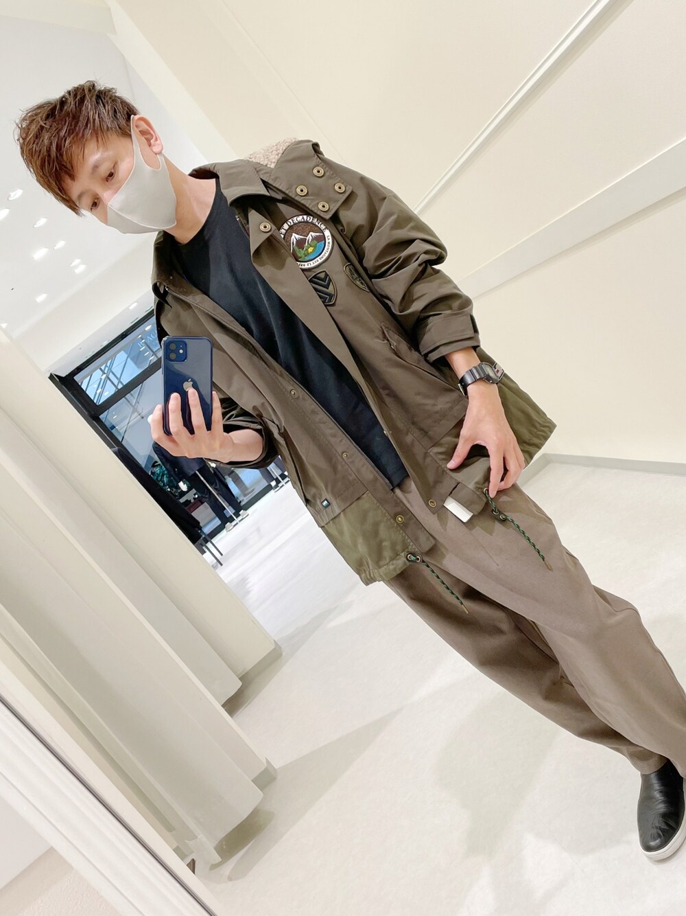 「ランバンオンブルー、ミリタリー、ワッペン、大人カジュアル、フード」｜「LANVIN en Bleuのアイテム（ジャケット/アウター、グリーン系）」を使った、Daisuke Morimotoさん（メンズ・178cm）の秋コーディネートの1枚目の写真