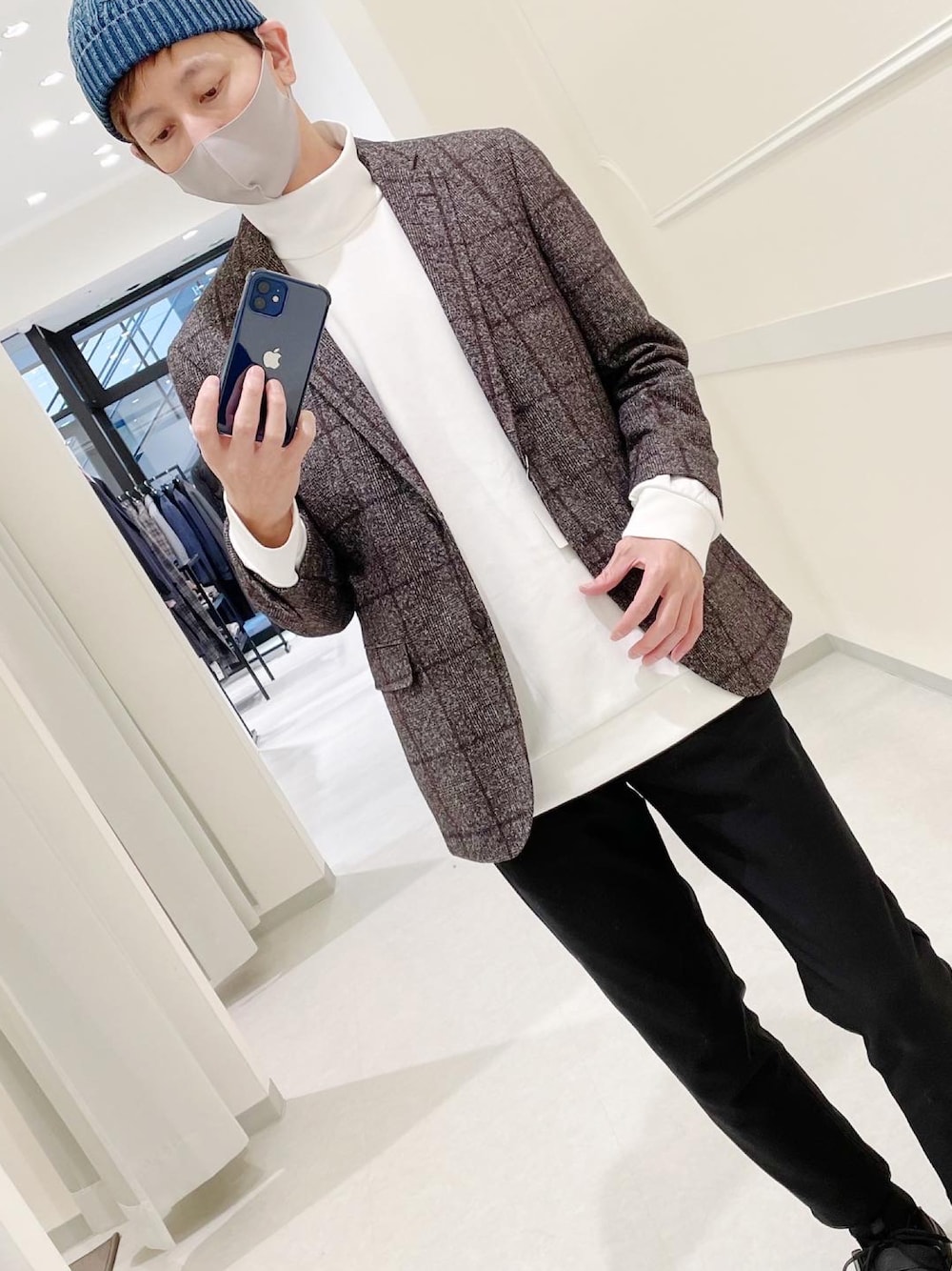 「ランバン、テーラードジャケット、チェック、アルパカ、コットン、三井アウトレットパーク滋賀竜王」｜「LANVIN collectionのアイテム（ジャケット/アウター、その他）」を使った、Daisuke Morimotoさん（メンズ・178cm）の秋コーディネートの1枚目の写真