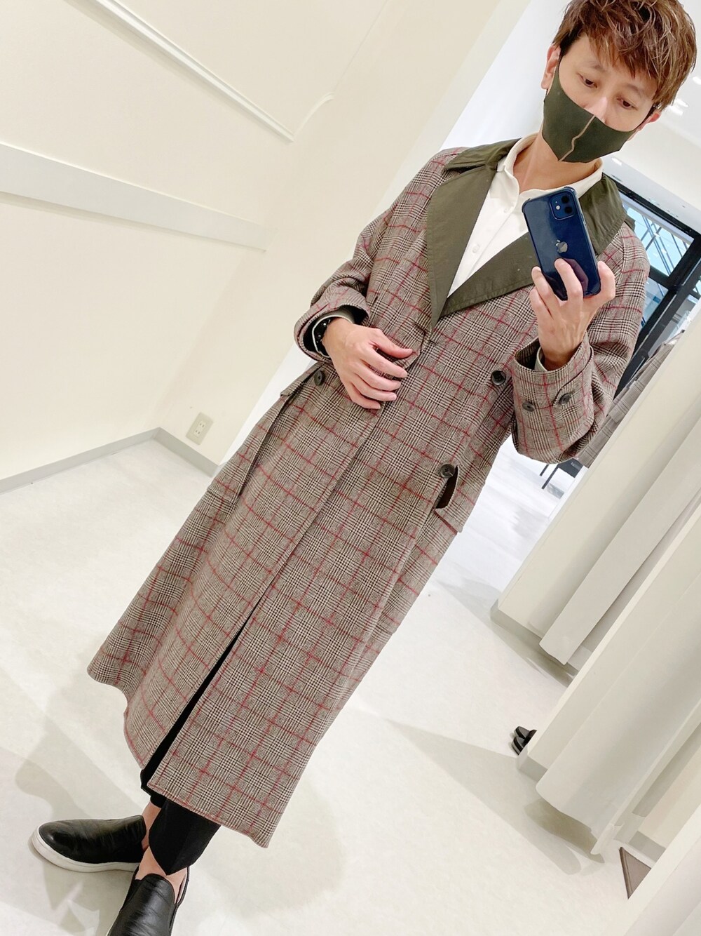 「コート、ランバンオンブルー、ルーズシルエット、チェック、ダブルコート、フード」｜「LANVIN en Bleuのワイドシルエット ロングチェックコート（その他アウター、ブラウン系）」を使った、Daisuke Morimotoさん（メンズ・178cm）の秋コーディネートの1枚目の写真