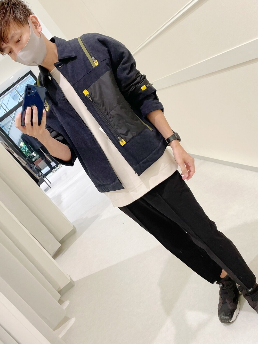 「ランバンオンブルー、ブルゾン、大人カジュアル、冬コーデ」｜「LANVIN en Bleuのアイテム（ジャケット/アウター、ブルー系）」を使った、Daisuke Morimotoさん（メンズ・178cm）の秋コーディネートの1枚目の写真