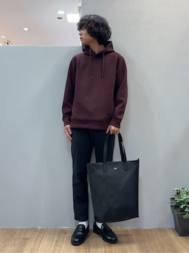 「アイテム（パーカー、レッド系）」を使った、Uさん（メンズ・171cm）の秋コーディネート