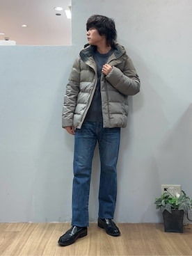 「TAKEO KIKUCHI（タケオキクチ）の【モンスターストレッチ】日本製 ウォッシュド デニムパンツ（デニムパンツ、ブルー系）」を使った、Uさん（メンズ・171cm）の冬コーディネート