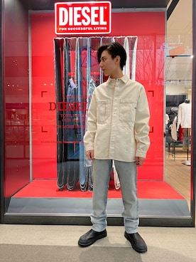 「DIESEL（ディーゼル）のDIESEL SS22 メンズ デニムシャツ ホワイトデニムシャツ サステナブル（シャツ/ブラウス）」を使った、たつやさん（メンズ・170cm）の春コーディネート